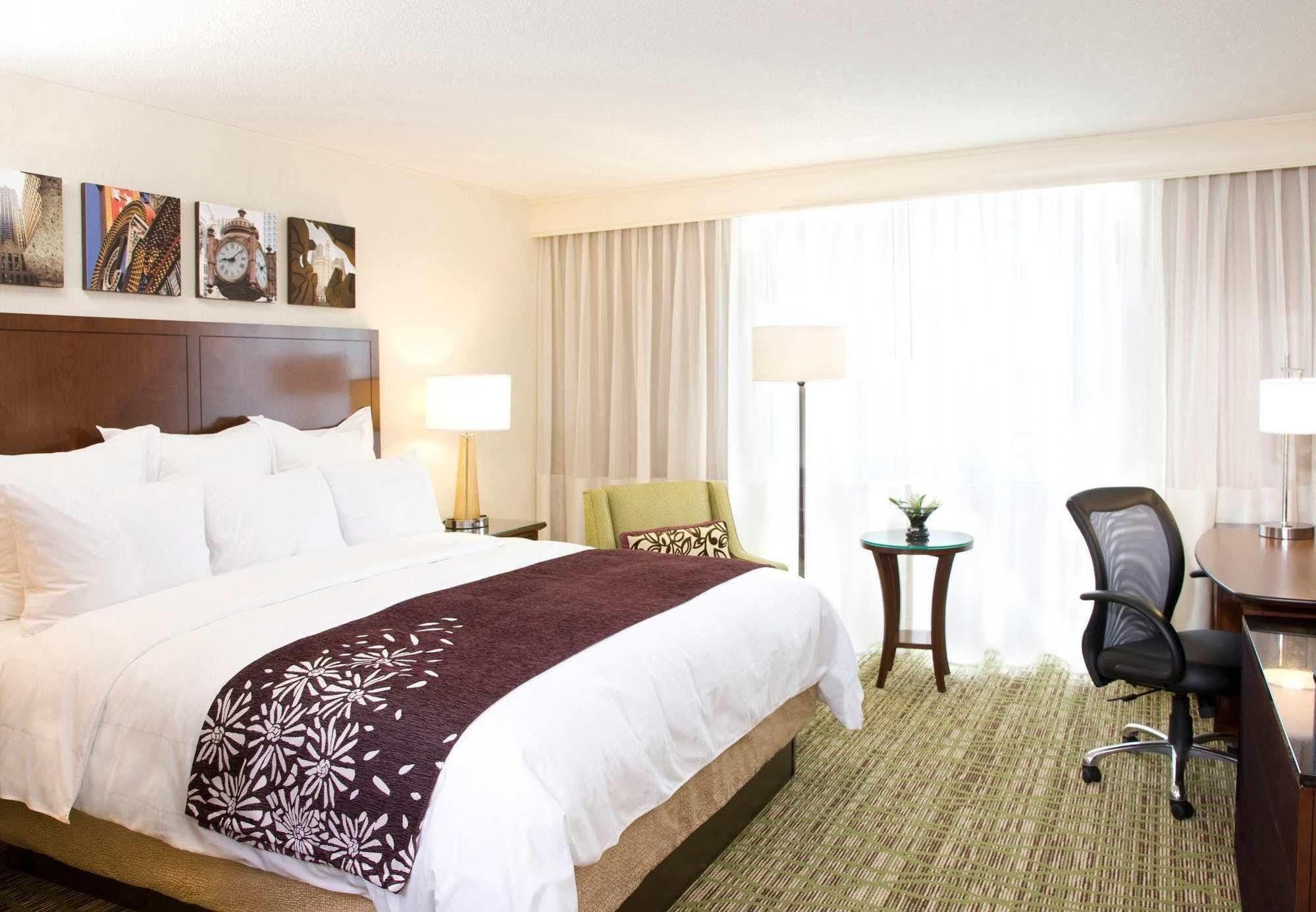 Marriott Chicago O'Hare Hotel Роузмънт Екстериор снимка